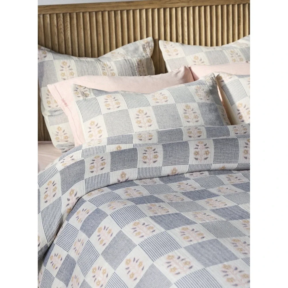 Anthropologie Pillow Shams Standard Size Floral Check Vintage Inspired Blue‎
